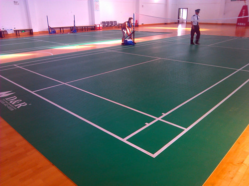 ���z��ë���