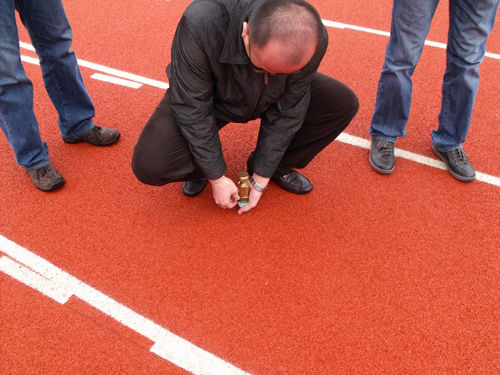 ���z�ܵ����